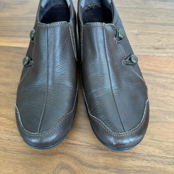 Taos Footwear Encore Brown Leather Slip On Button Shoes Women's Size US 8.5 - Picture 9 of 10